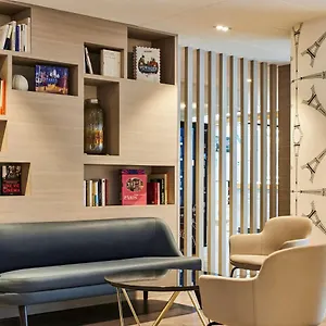 *** Otel Ibis Paris Porte De Montreuil Fransa