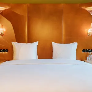 3* מלון Boutique The Noblemen